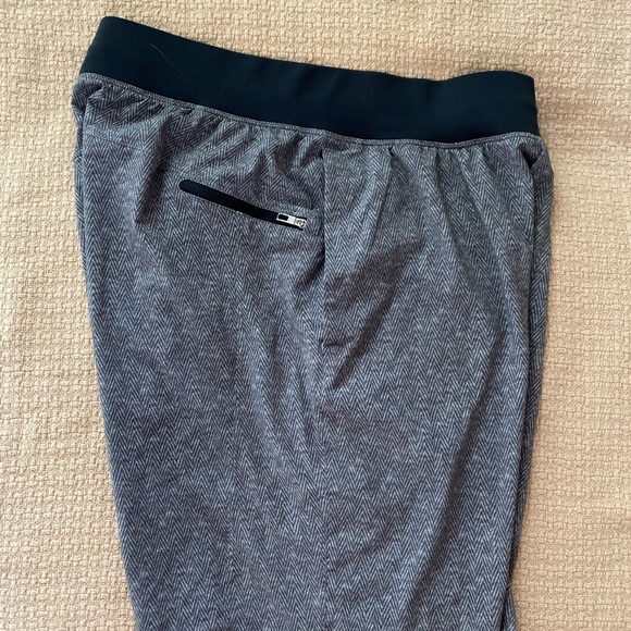 T. H. E. Short 9” (Linerless) - Picture 3 of 3